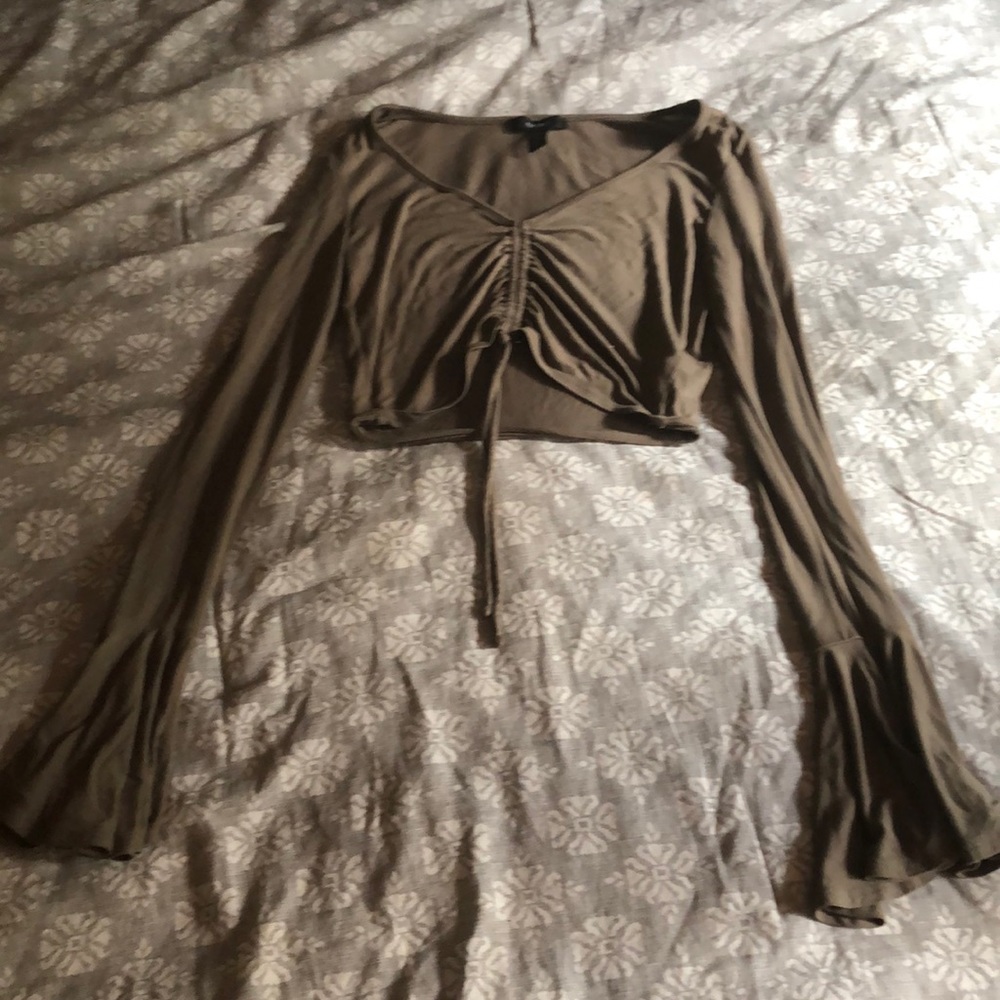 Green crop long sleeve size medium